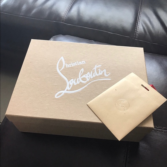 Red bottoms - Picture 1 of 2